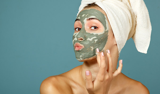 7-benefits-of-using-natural-clay-masks-yon-ka-paris